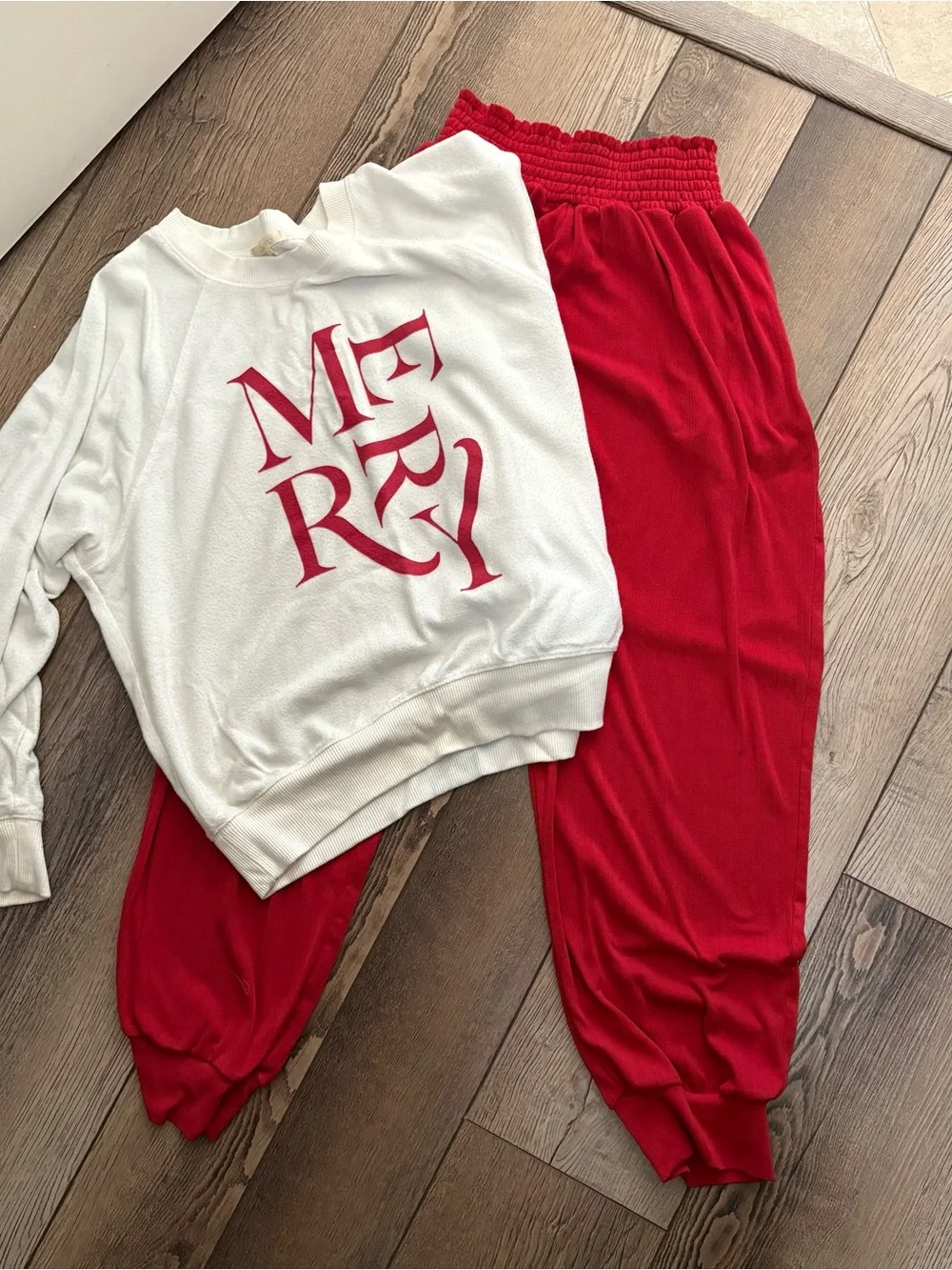 Z Supply MERRY Holiday Christmas Lounge Set Sweatshirt Joggers Small